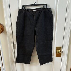 Black Denim Capri Pants